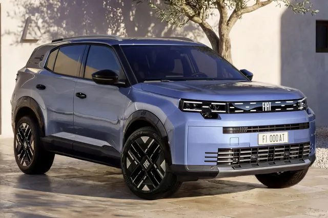Fiat Grizzly 2026, SUV compact bleu, vue avant trois quarts