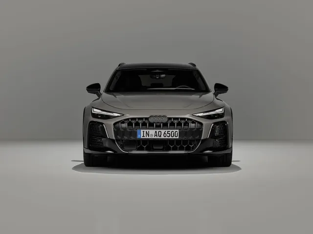 Audi A6 Allroad 2026 gris plateau métallisé, vue avant trois quarts