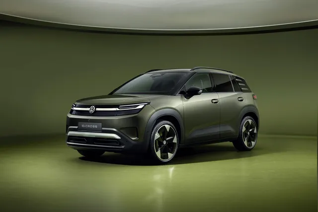 Volkswagen ID. Cross 2026, SUV urbain électrique, vue avant trois quarts
