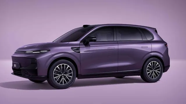 Le SUV électrique Leapmotor B10 de profil, en studio