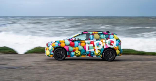 Skoda Epiq, le petit SUV urbain électrique de la marque tchèque, en livrée camouflage de présentation