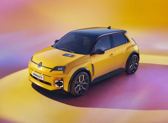 Renault 5 E-Tech electrique jaune, l'un des modeles eligibles au leasing social 2026