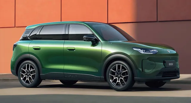 Le crossover urbain électrique Leapmotor B03X 2026 vu de trois quarts avant