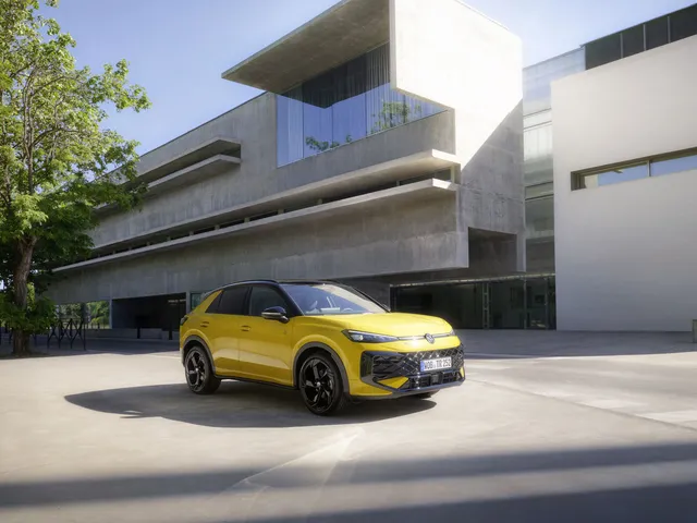 Nouveau Volkswagen T-Roc 2026 de deuxième génération, SUV compact hybride