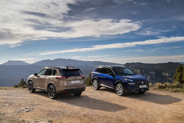 Le nouveau Nissan X-Trail e-POWER 2026 photographié à l'arrêt dans un paysage de montagne